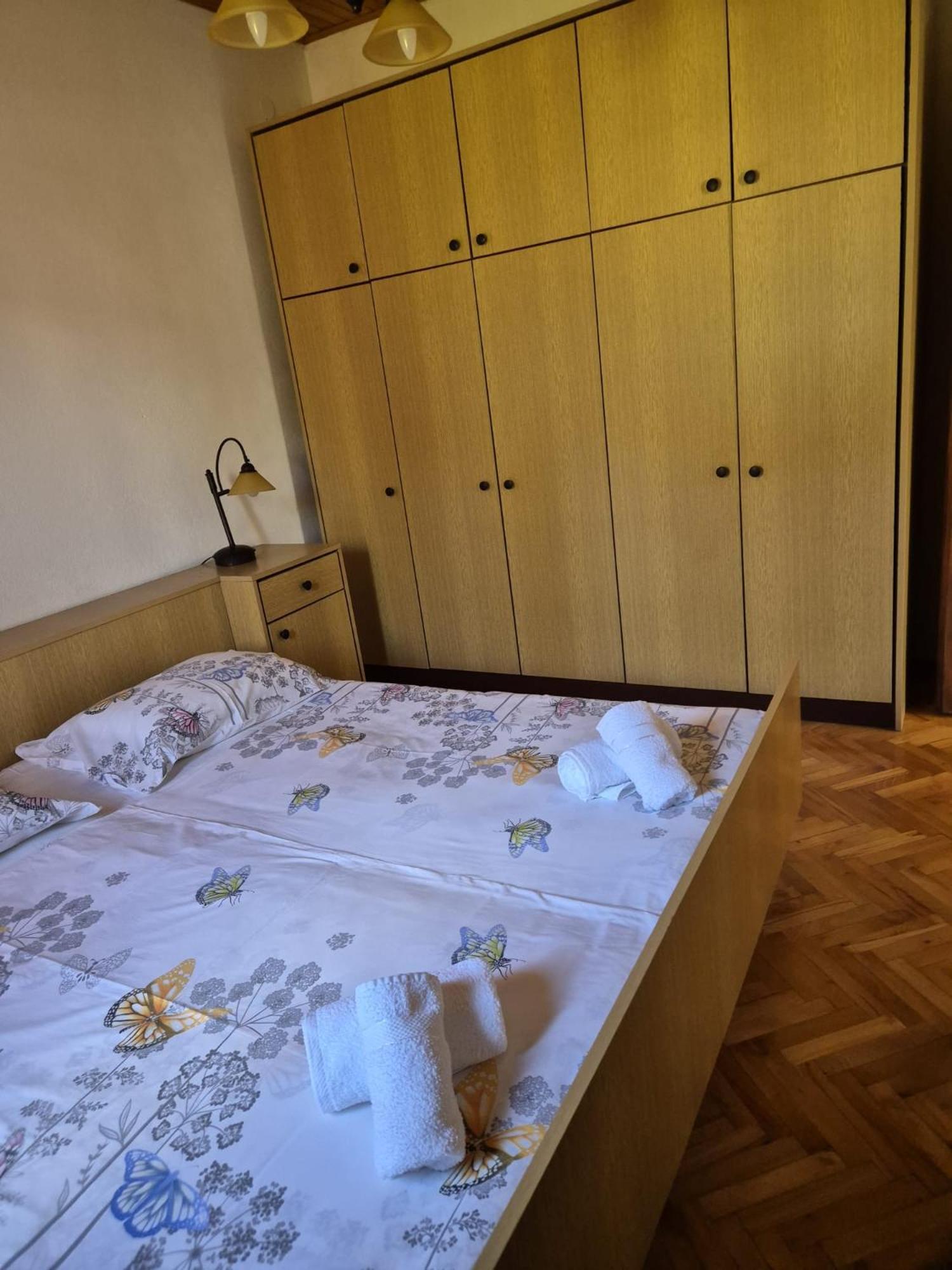 Apartmani Ino Škrip Zewnętrze zdjęcie