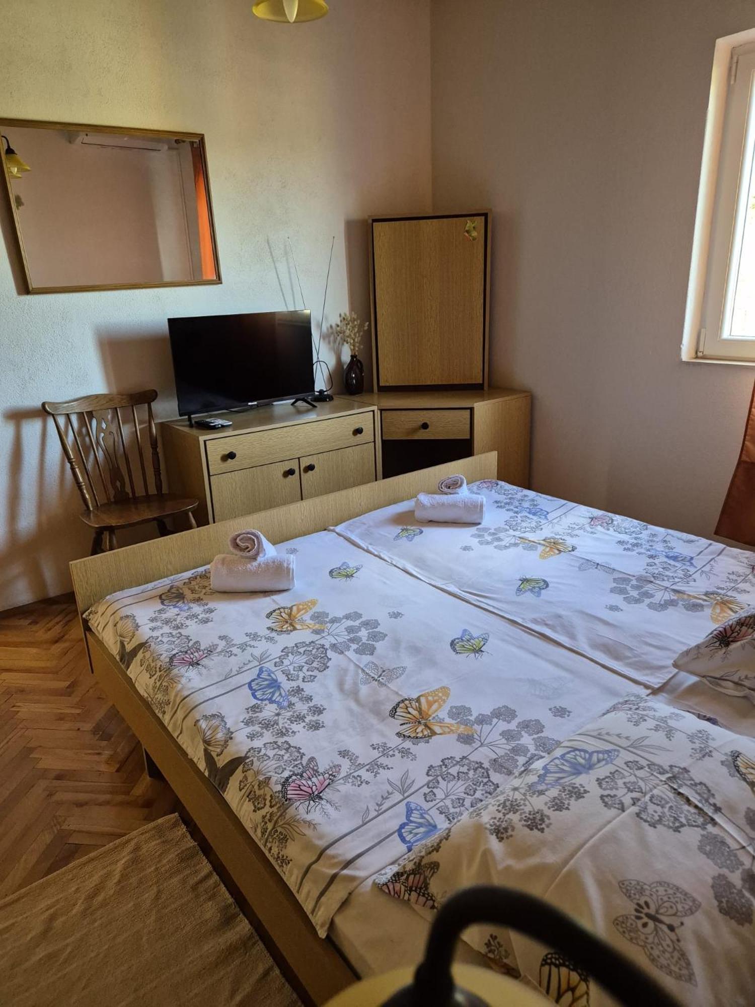 Apartmani Ino Škrip Zewnętrze zdjęcie